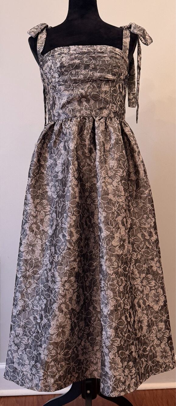 Lulus Successfully Chic Grey Jacquard Pleated Tie-Strap Midi Dress - Size S